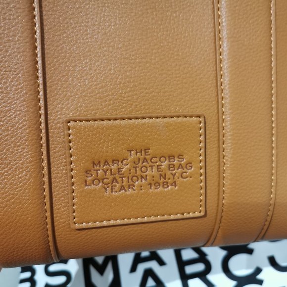 Marc Jacobs the Leather Mini Tote Bag Argan Oil - Picture 13 of 16